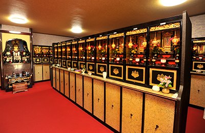 石水寺の納骨堂｜仏壇型